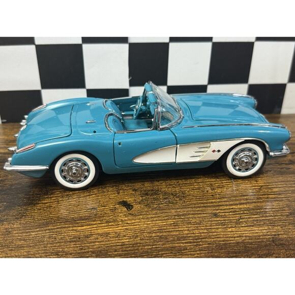 1960 Corvette Convertible Turquoise Diecast Car- Franklin Mint- READ DESCRIPTION - Picture 4 of 16